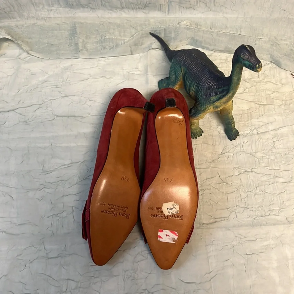 Evan Picone Dusky Red Suede Bowed Pointed Toe Vintage Heels | Spain | size 7.5N